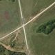 Imagen para el artículo titulado Este cruce de carreteras en medio del campo es una trampa mortal, y la razón está en las matemáticas